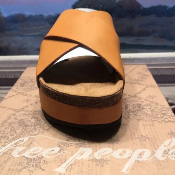 LAST PAIRS! NEW FREE PEOPLE  Sidelines Flatform Sandals  392S0 in sunset orange - Picture 9 of 11